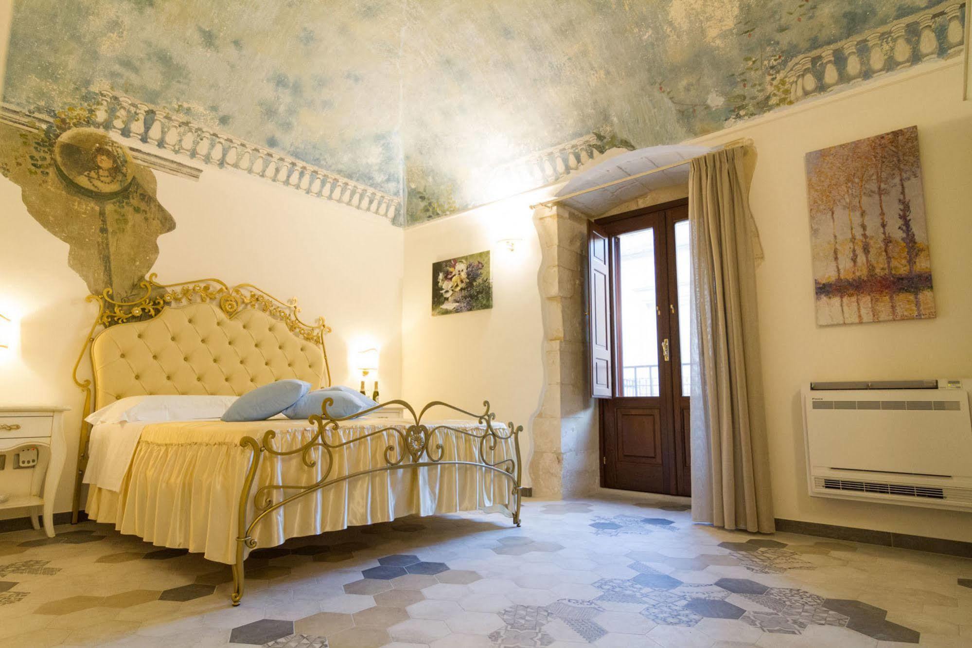 Palazzo Tasca 3*